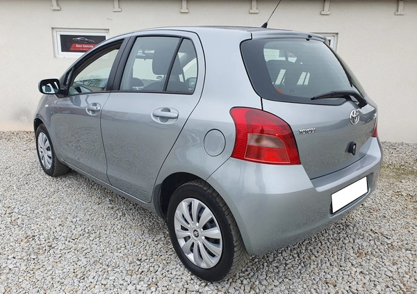 Toyota Yaris cena 23700 przebieg: 90000, rok produkcji 2008 z Świeradów-Zdrój małe 301